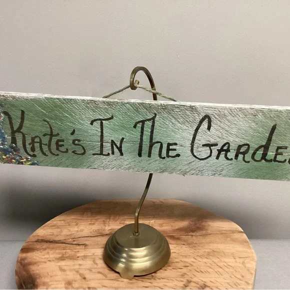 🟢 Vintage - Solid Wood Crafted Sign for “Kate” - Great Gift Idea - Handmade - Picture 2 of 11